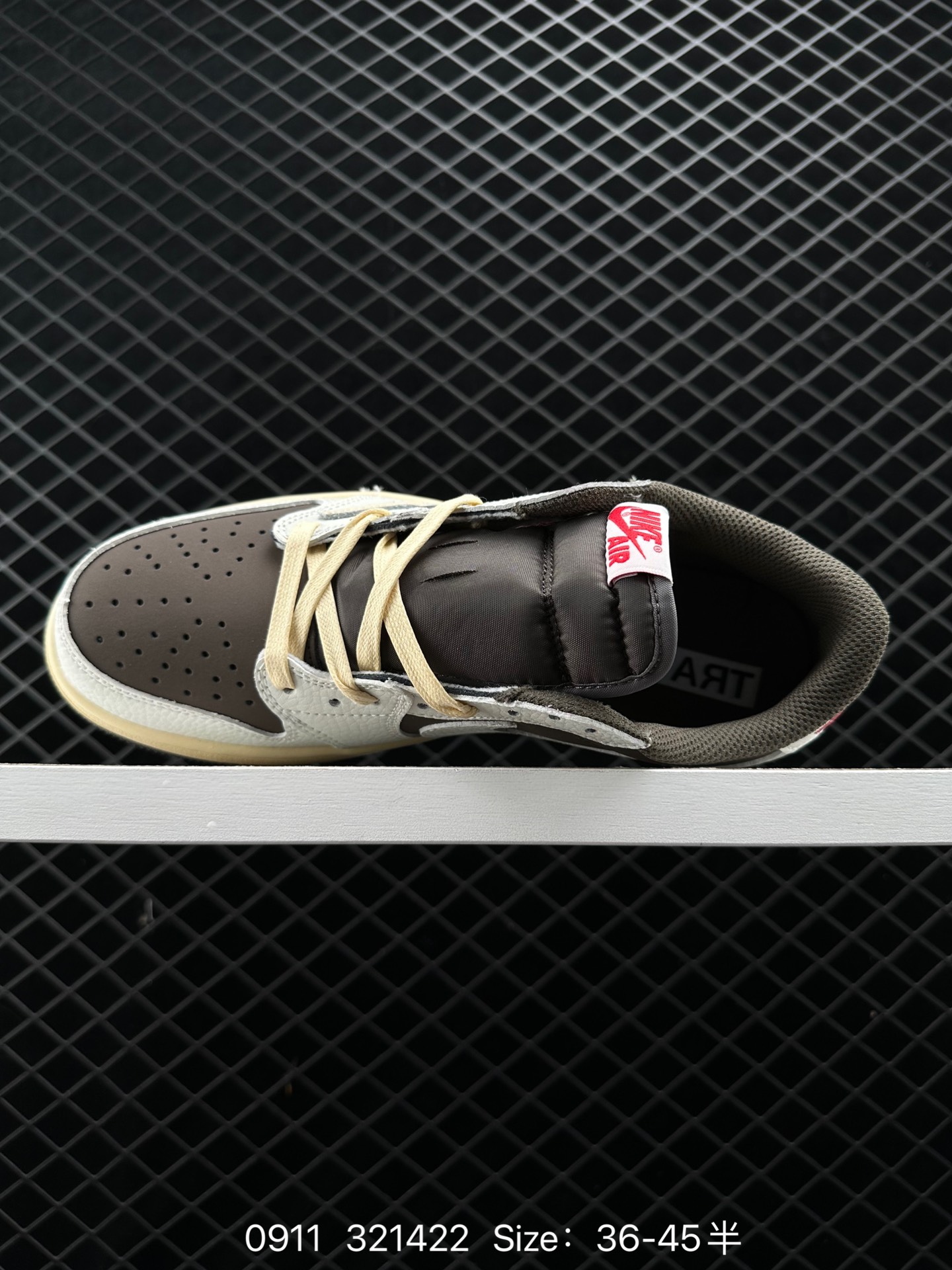 NIKE  Air Jordan 1 Low